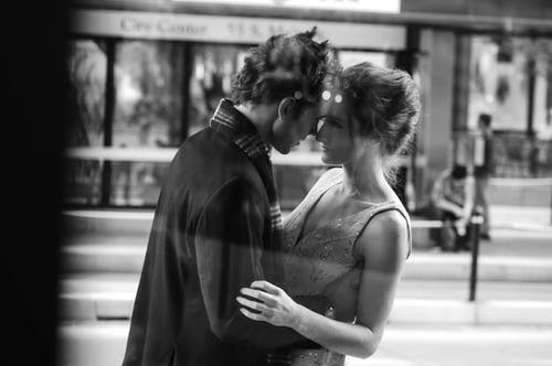 情侣聊天话题100个 情侣聊天话题100个